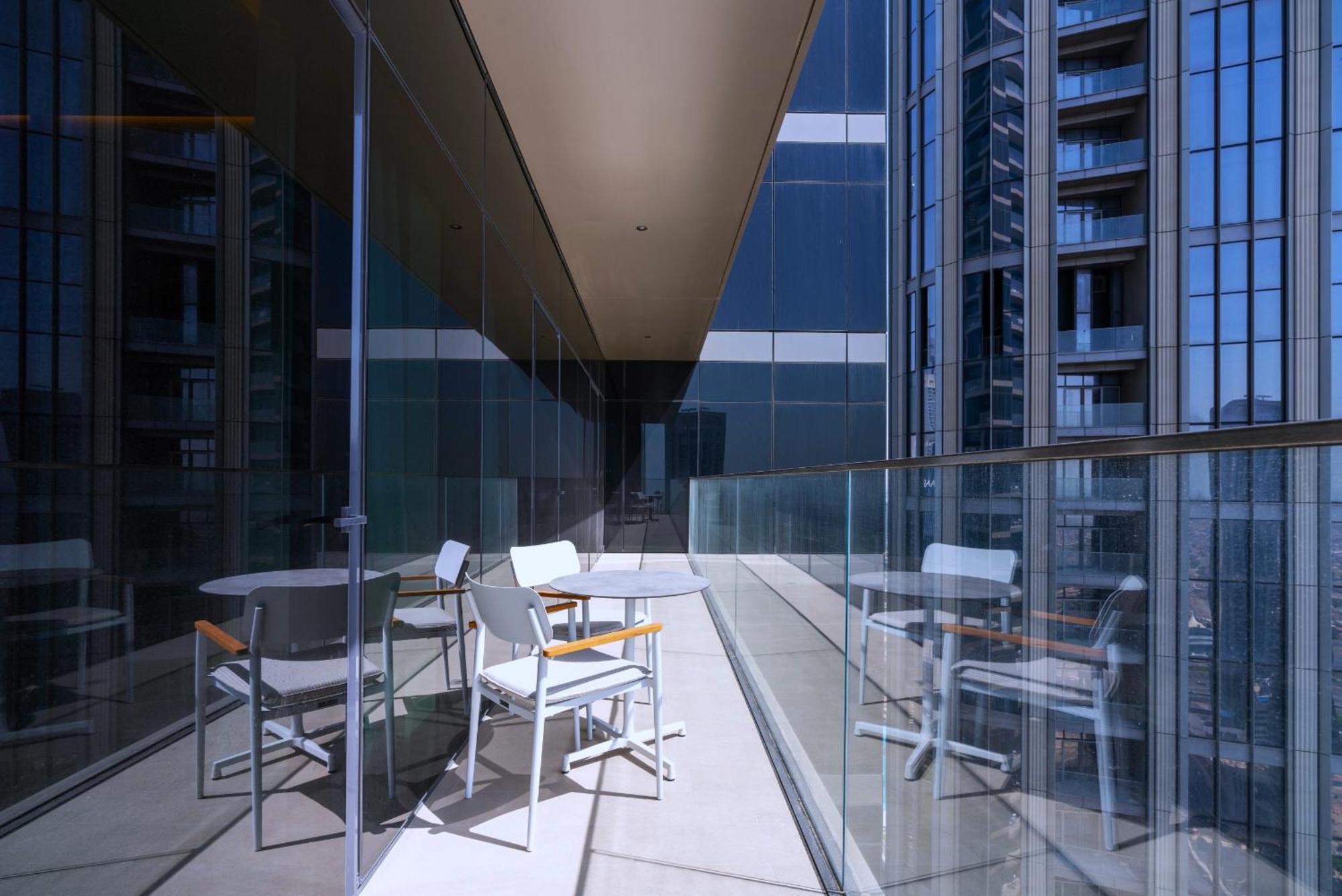 313 Beyond Luxury Apartment *